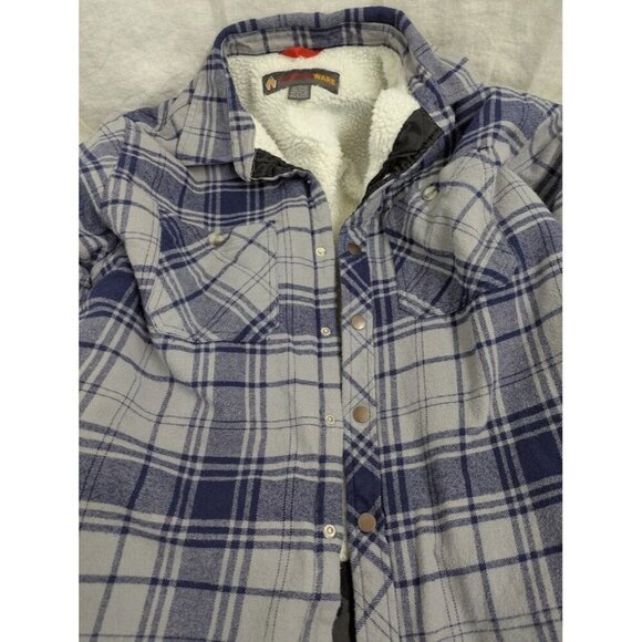 AmericaWare Men's XL sherpa lined flannel, snap closure, gray and blue plaid - Picture 7 of 9